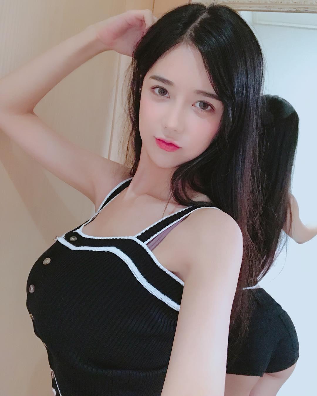 Lee Soo Bin 2017 Huge Boobs Sexy Picture and Photo