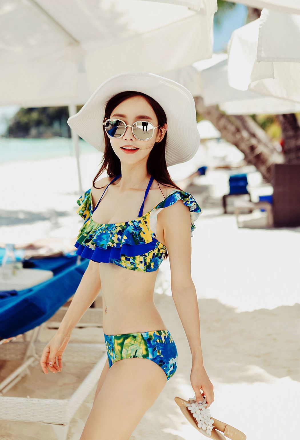 Son Yoon Joo 2016 Bikini 2