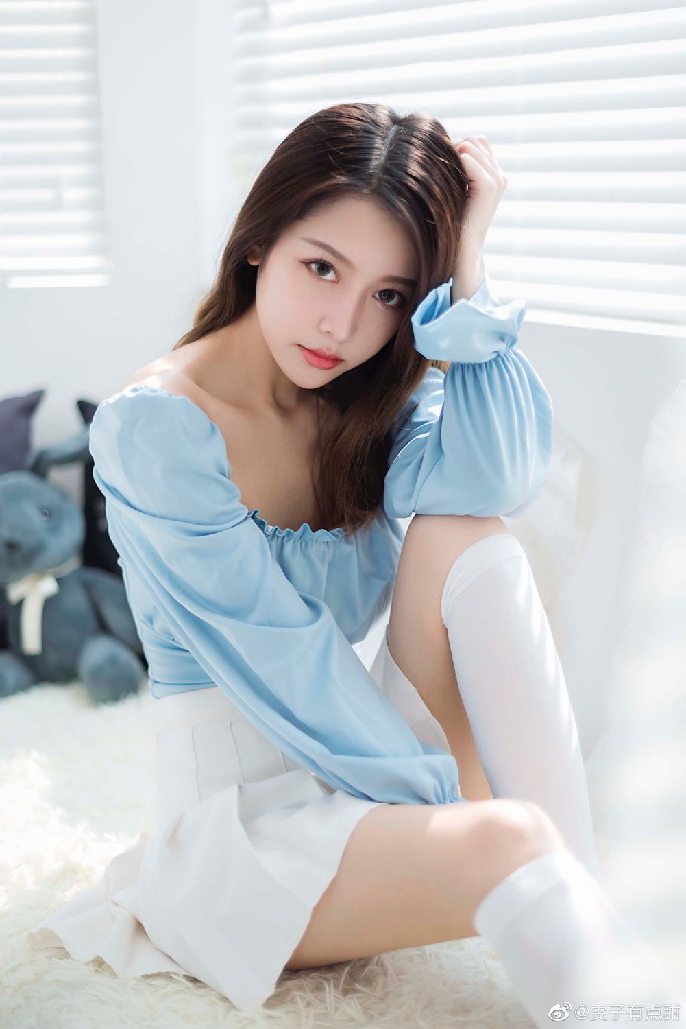 Cute Girl Xia Shi Shi Webo Photos