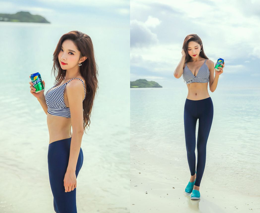 Park Soo Yeon 2017 Bikini Picture and Photo 1