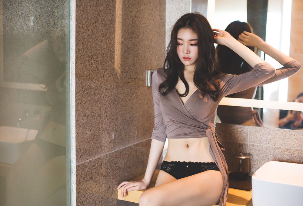 Park Jung Yoon 2016 Hot Bra Picture and Photo