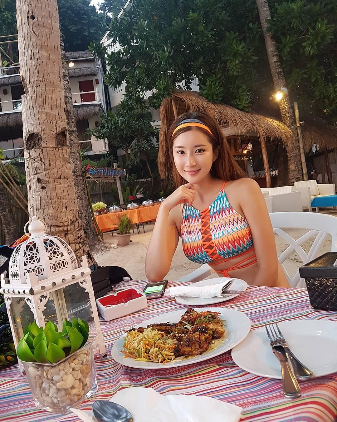 Ye Seul Kim Temperament Bikini Picture and Photo