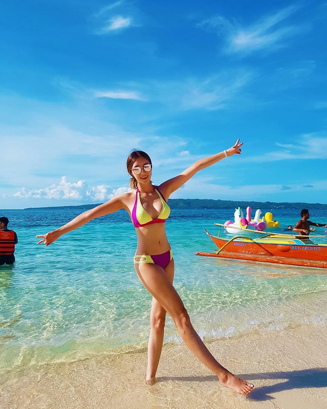 Ye Seul Kim Temperament Bikini Picture and Photo