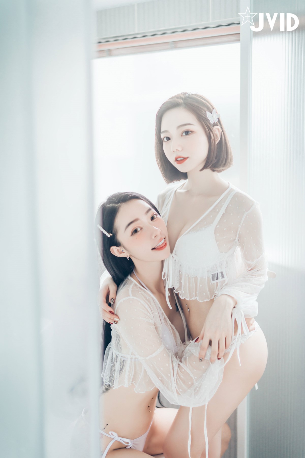 JVID 2022 02 14 Piao Piao 飄飄 And Jiu Jiu 啾啾 Celebrate Valentines Day With Goddess Sisters B 0027 3654745364.jpg