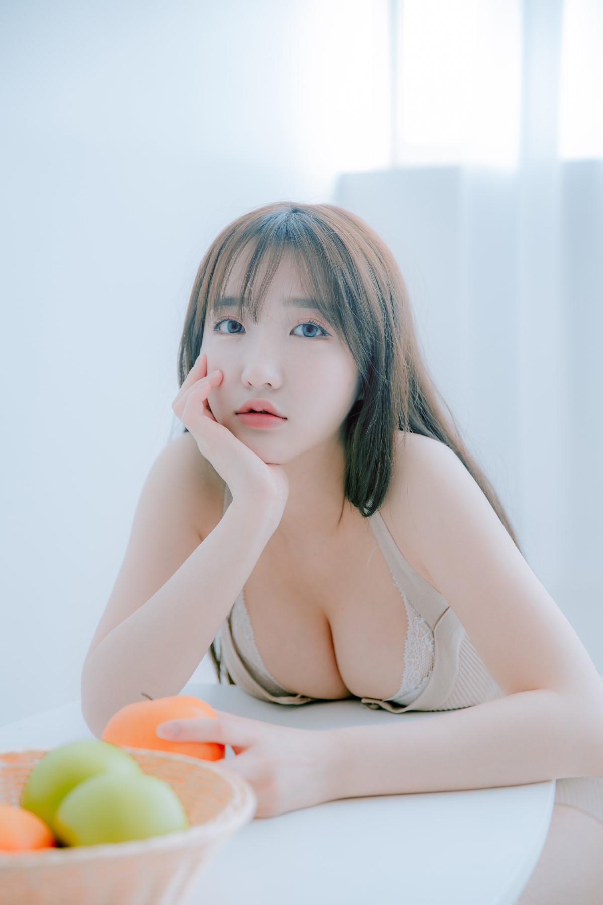 JOApictures Son Ye Eun 손예은 JOA 20 APR Vol 1 0047 3298992396.jpg