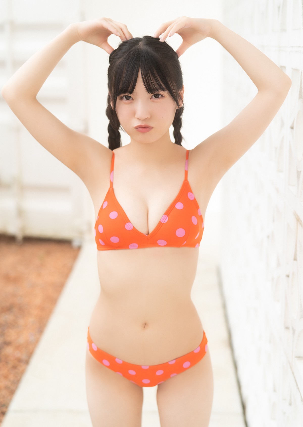 Photobook Yura Yura 由良ゆら Azatoi Summer Girl 0032 7152754789.jpg