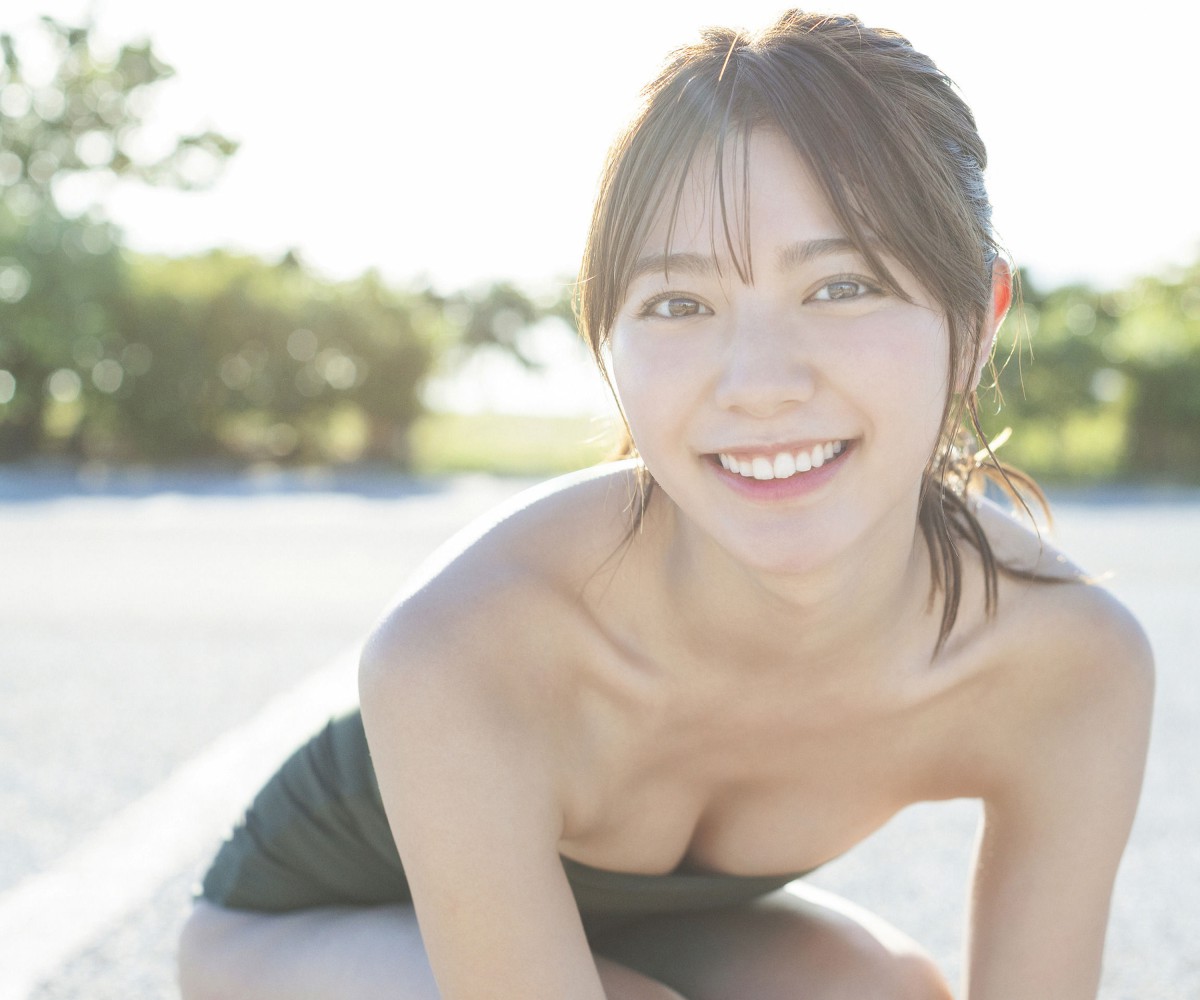 Photobook Asuka Kawazu 川津明日 Winter Flower Blooming in Winter 0094 6501570564.jpg