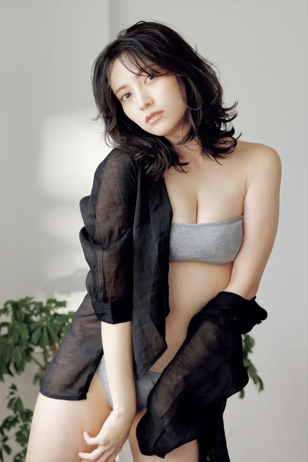 FRIDAY 2022-12-15 Yume Hayashi 林ゆめ - Annoying Body