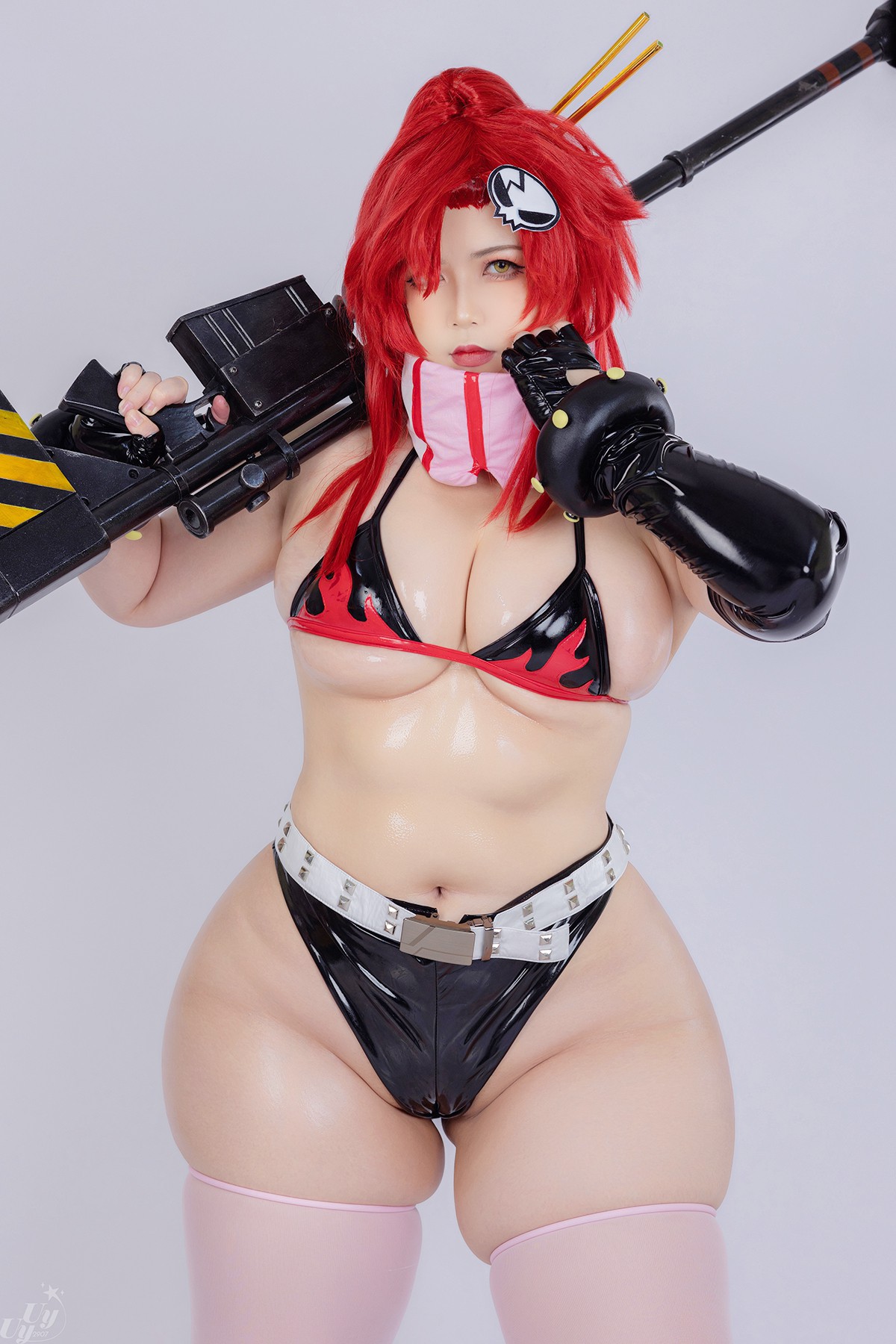 Coser@Uy Uy - Yoko Littner