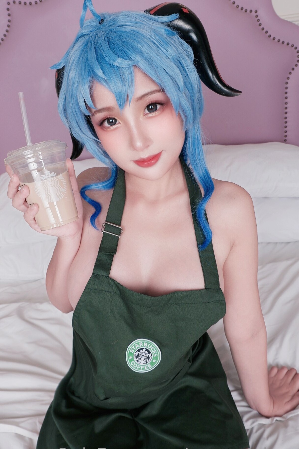 Coser@PuyPuy Chan - Ganyu Starbucks