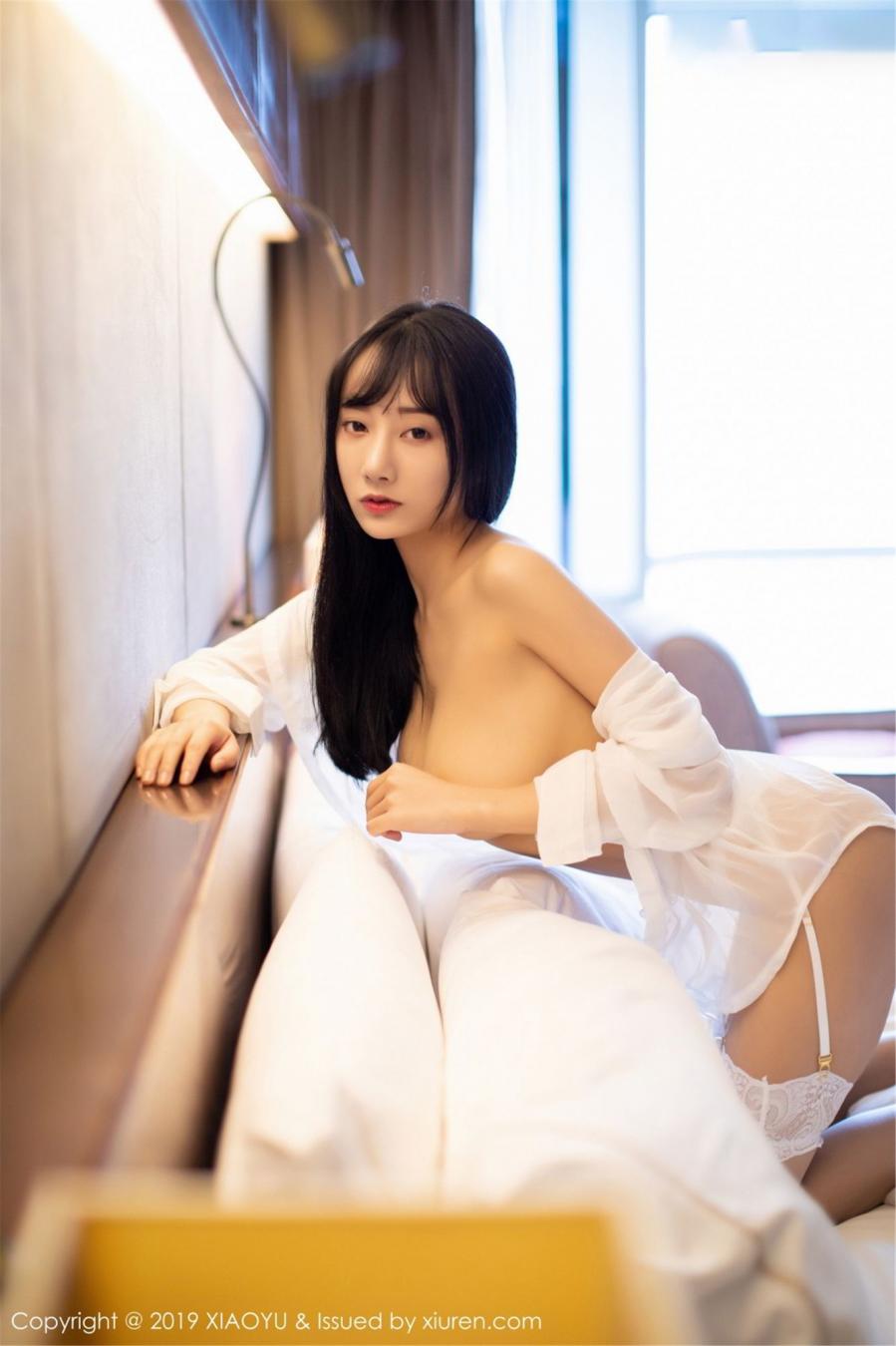 XiaoYu Vol. 076 He Jia Ying