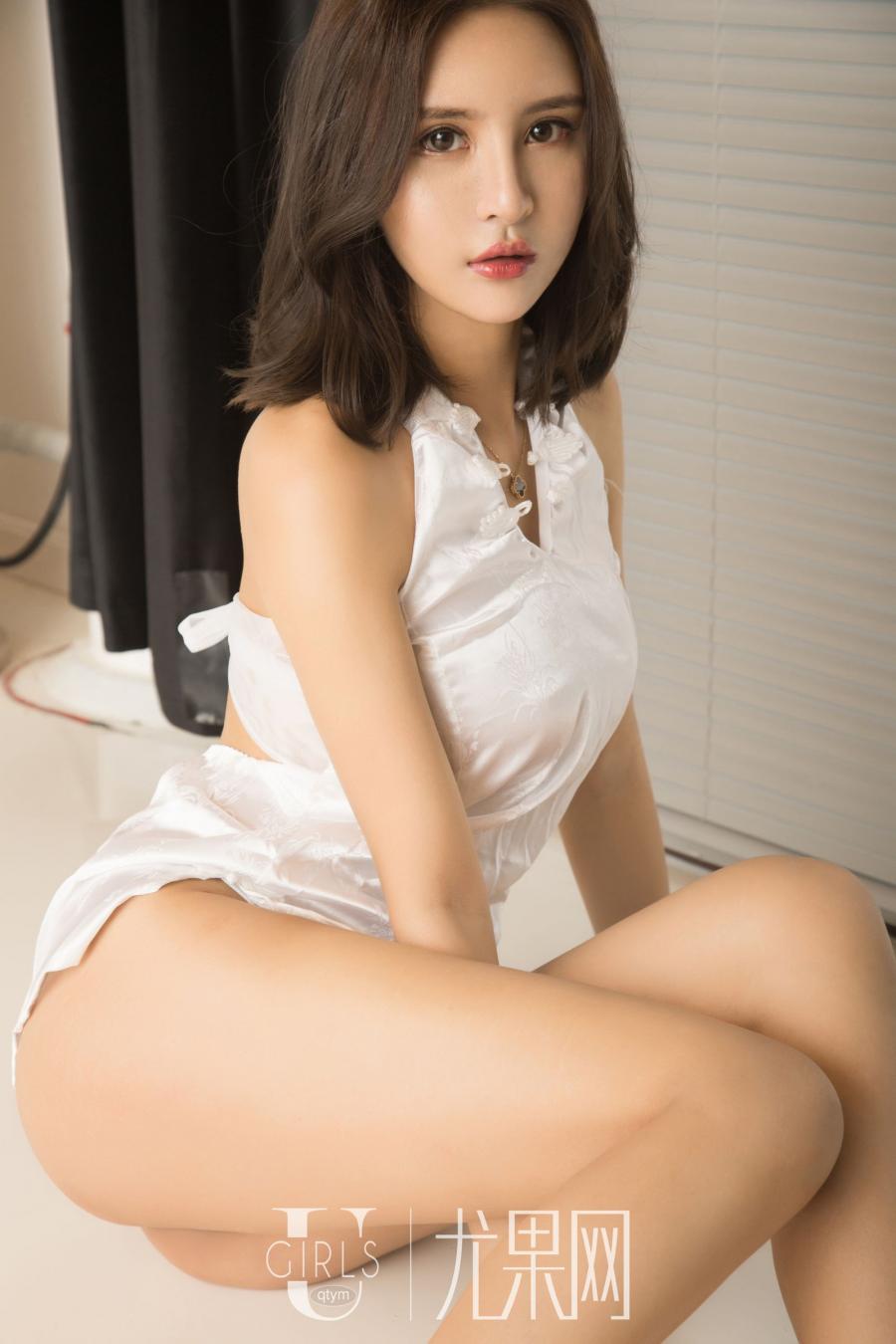 Ugirls Vol. 388 Solo Yi Fei