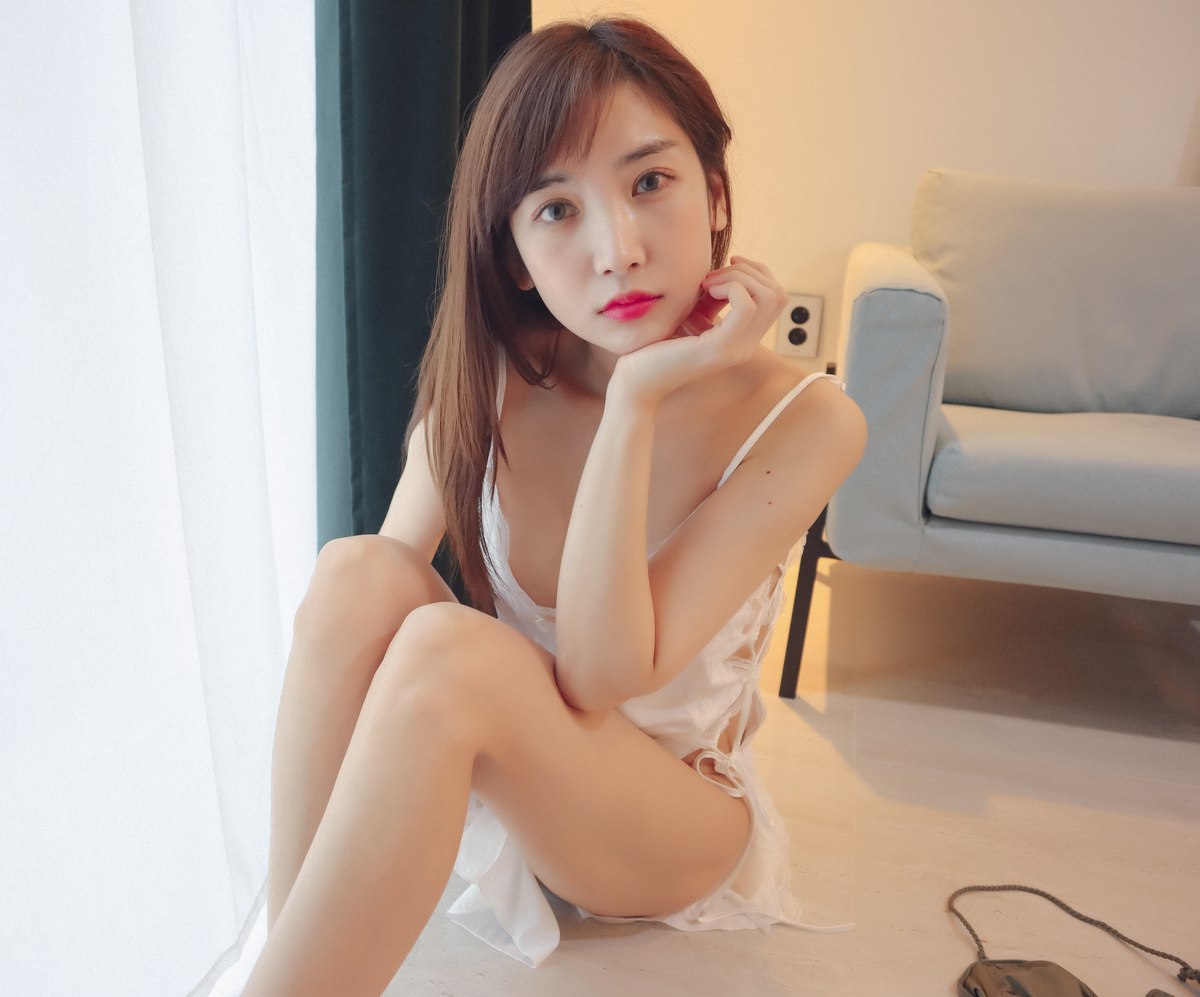 Patreon Leezy 이지 Short Album 0041 6583052731.jpg