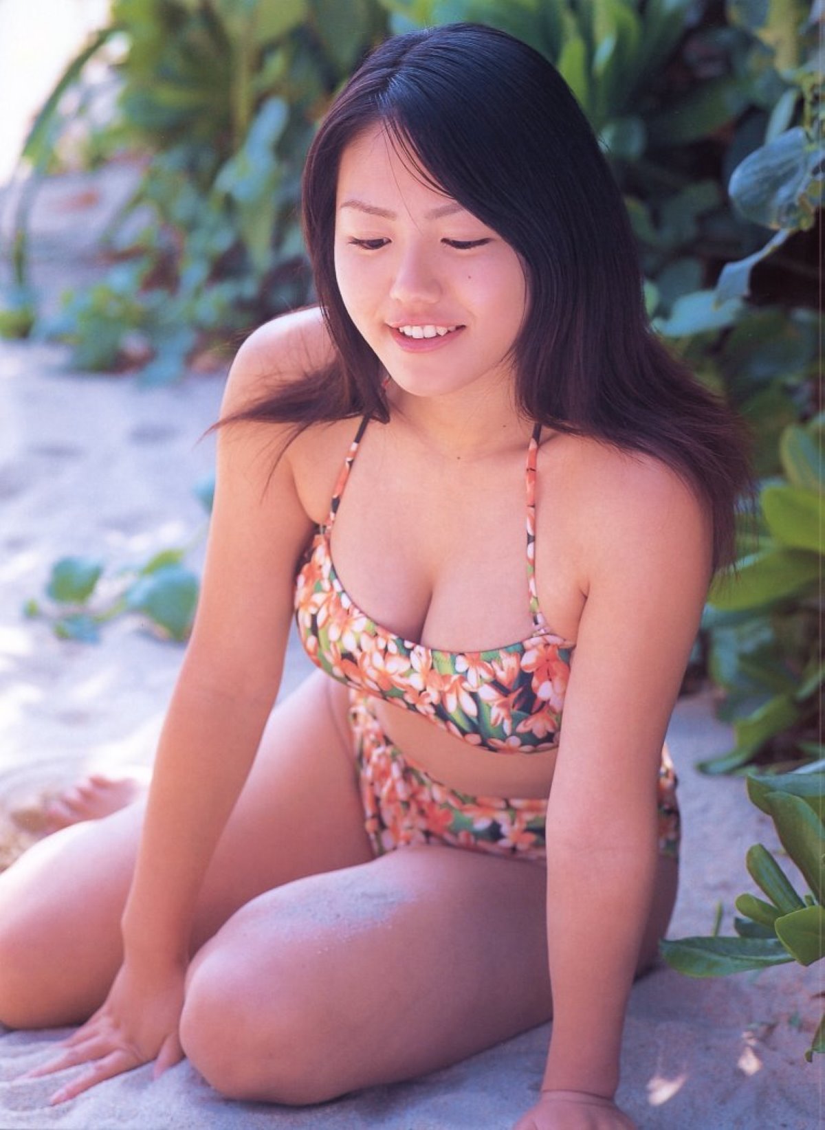 Photobook Sayaka Isoyama 磯山さやか Soft 0022 8593782677.jpg