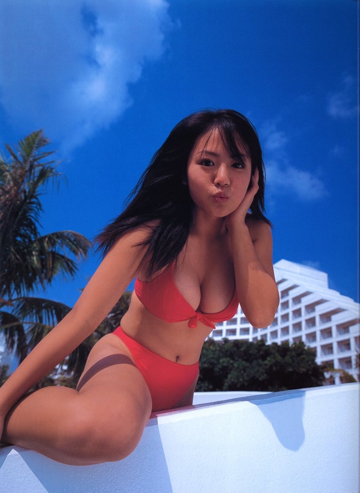 Photobook Sayaka Isoyama 磯山さやか Soft 0023 8383405754.jpg