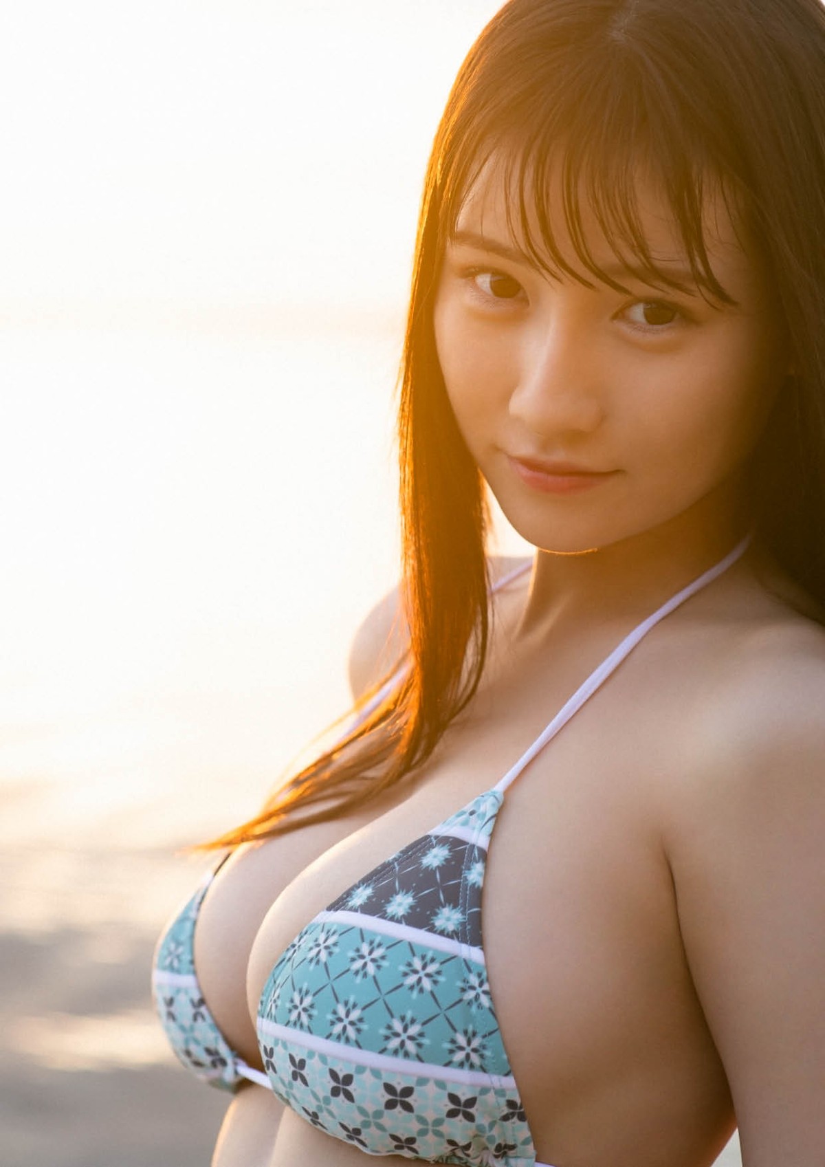 Photobook 2022 08 20 Ria Yamate 山手梨愛 1st Photobook 0061 0154578394.jpg