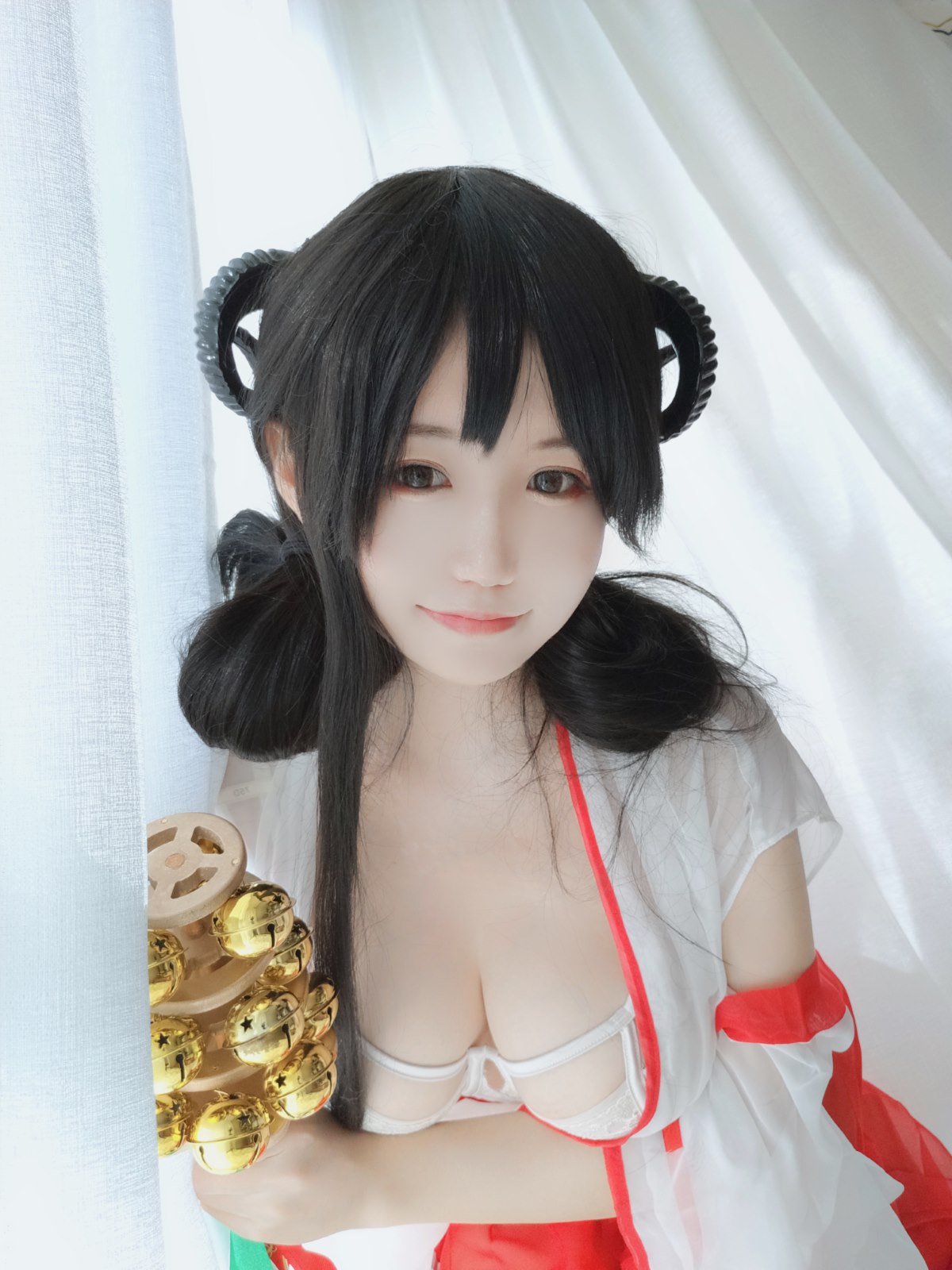 Coser@小仓千代w Vol 008 有点不对劲的巫女 0013 3755166131.jpg