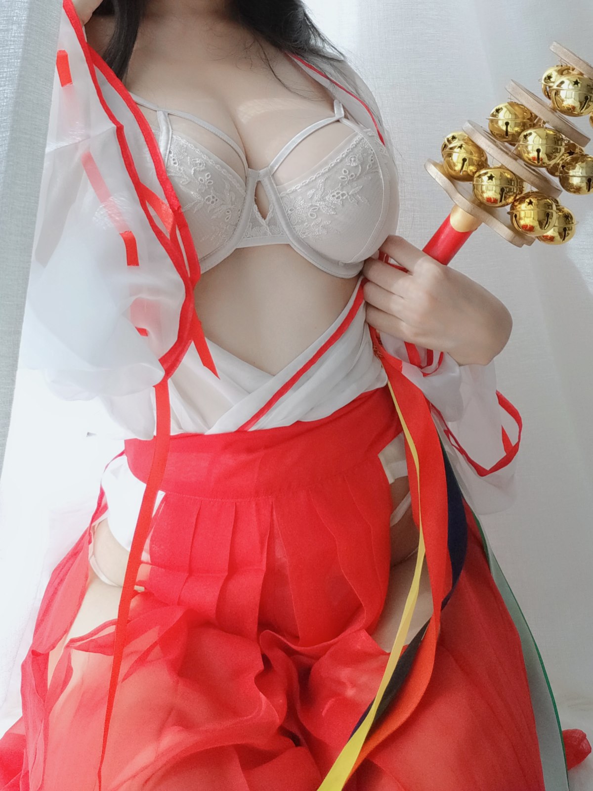 Coser@小仓千代w Vol 008 有点不对劲的巫女 0016 9144679420.jpg