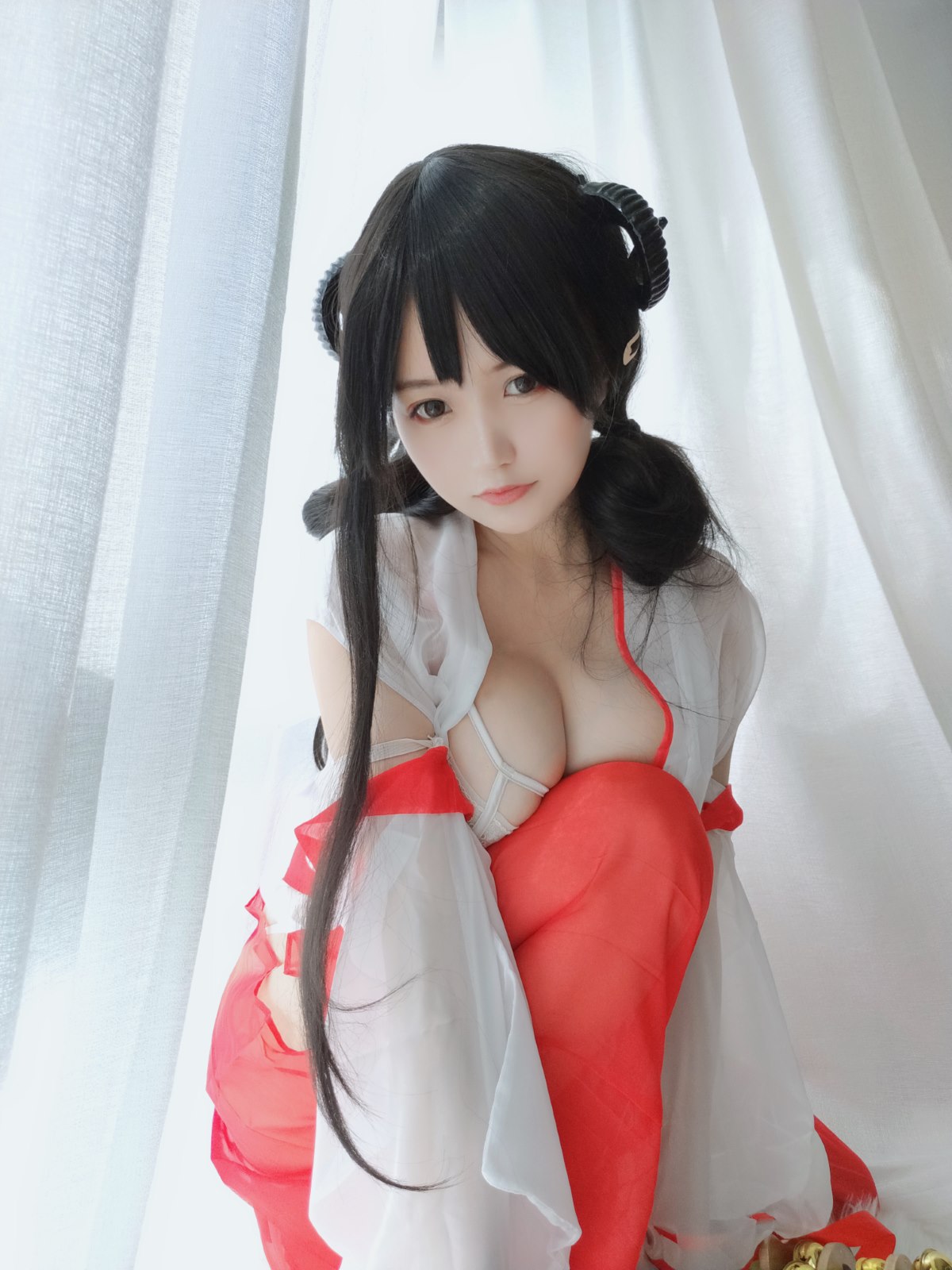 Coser@小仓千代w Vol 008 有点不对劲的巫女 0021 3910396254.jpg