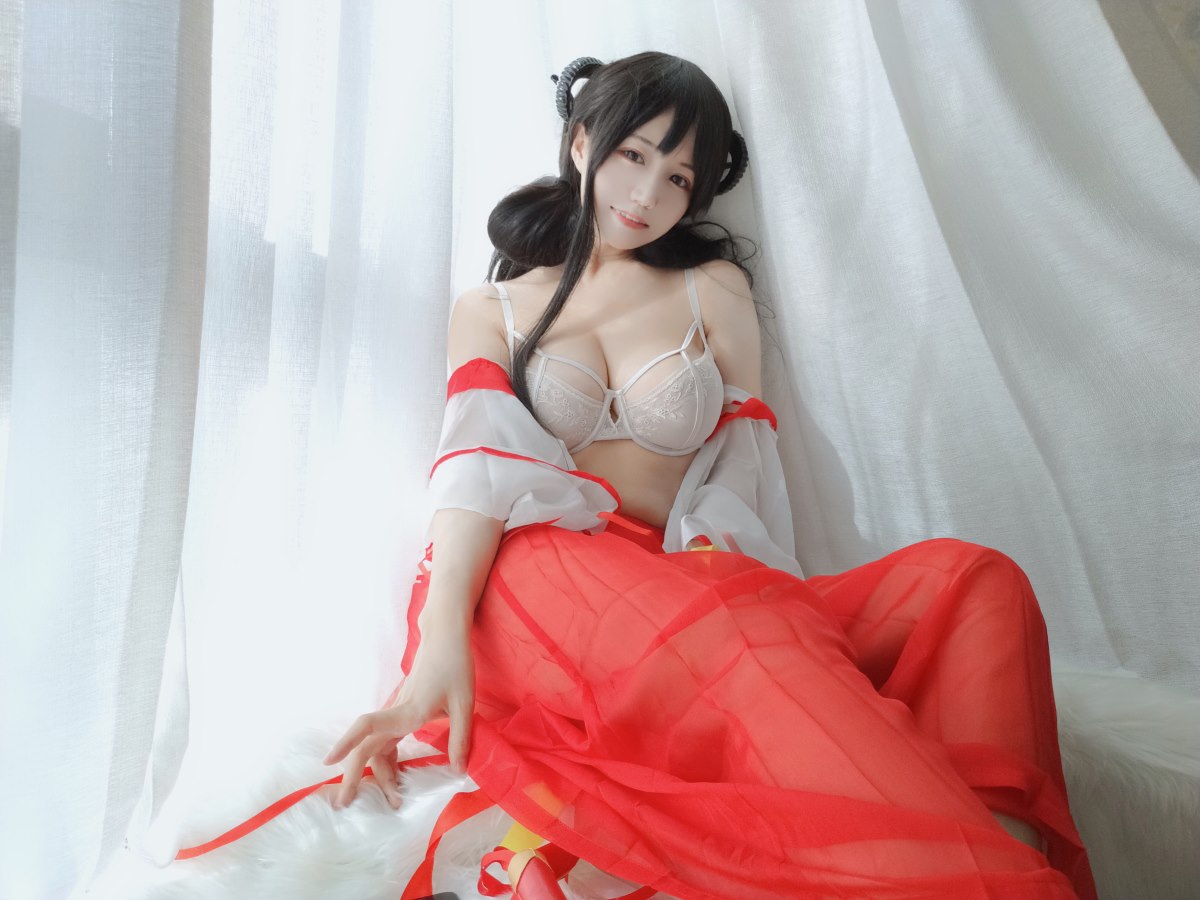 Coser@小仓千代w Vol 008 有点不对劲的巫女 0026 8515273829.jpg