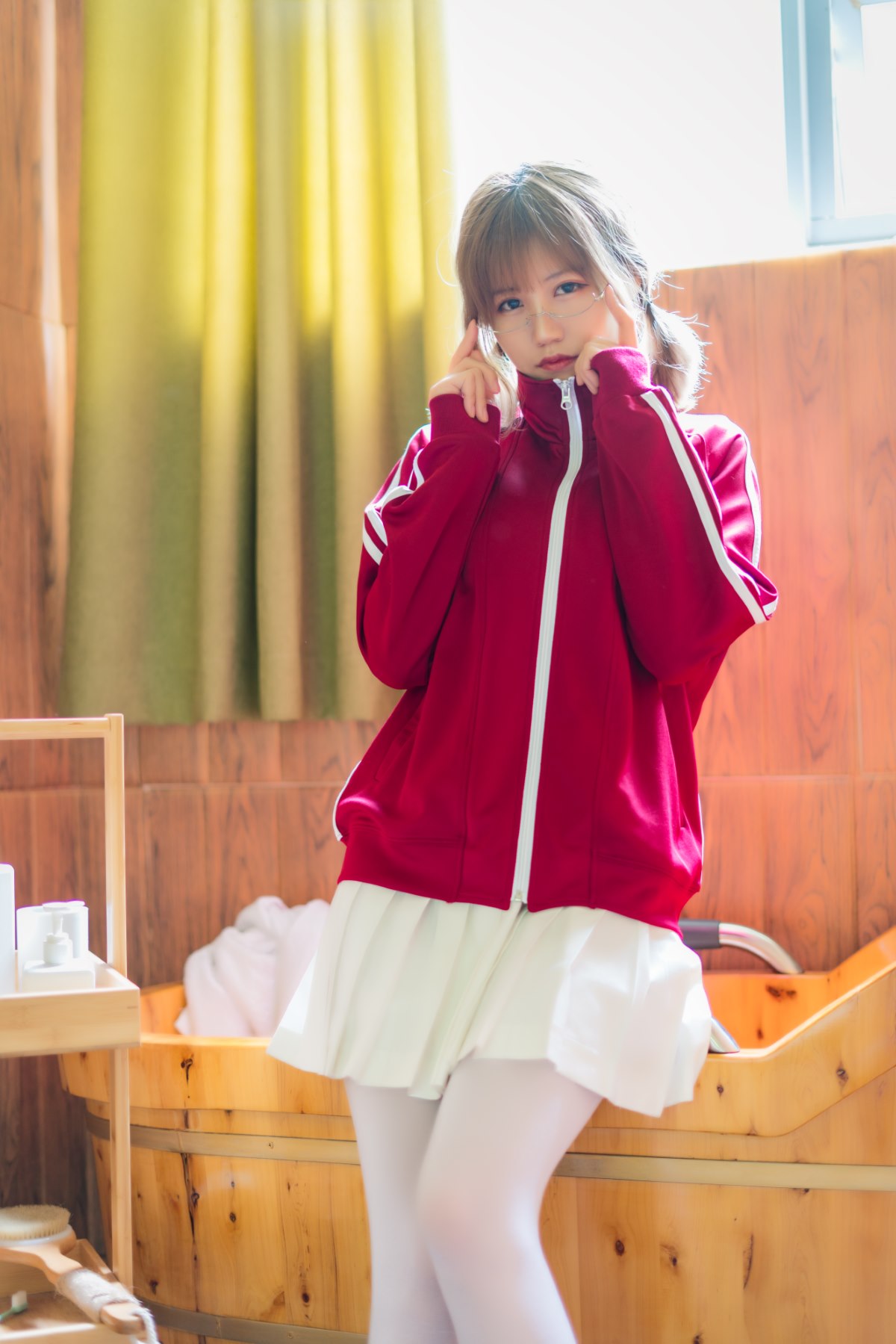 Coser@小仓千代w Vol 005 红色体操服 0001 1494398839.jpg