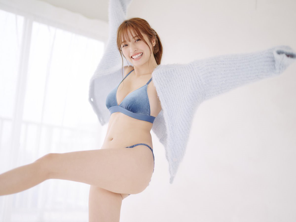 FLASH Photobook 2023 01 31 Miyu Murashima 村島未悠 Good Girl Switch 0033 8092511838.jpg