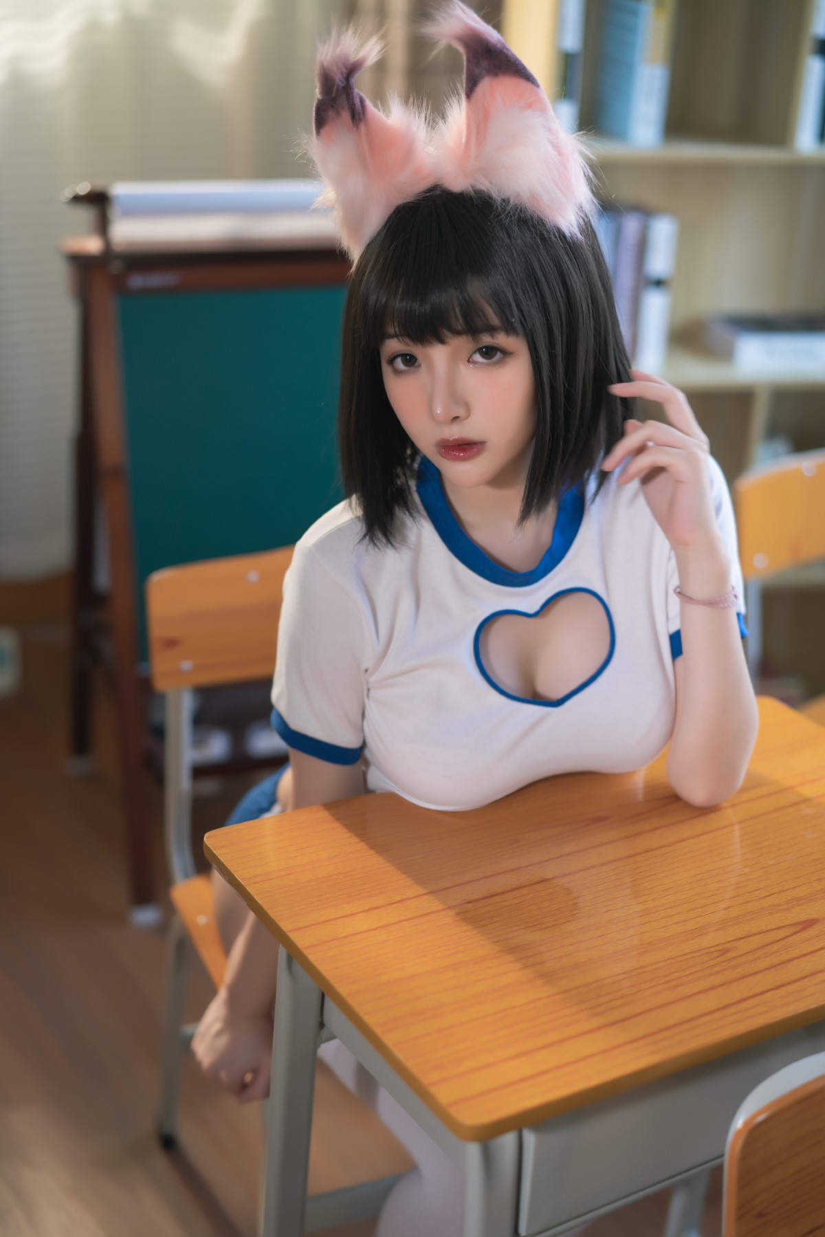 Coser@雯妹不讲道理 Vol 049 运动服猫咪 0013 6197269839.jpg