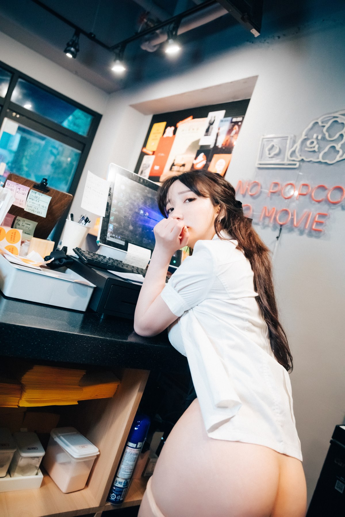 Loozy Son Ye Eun 손예은 Ticket Girl A 0029 4240223603.jpg