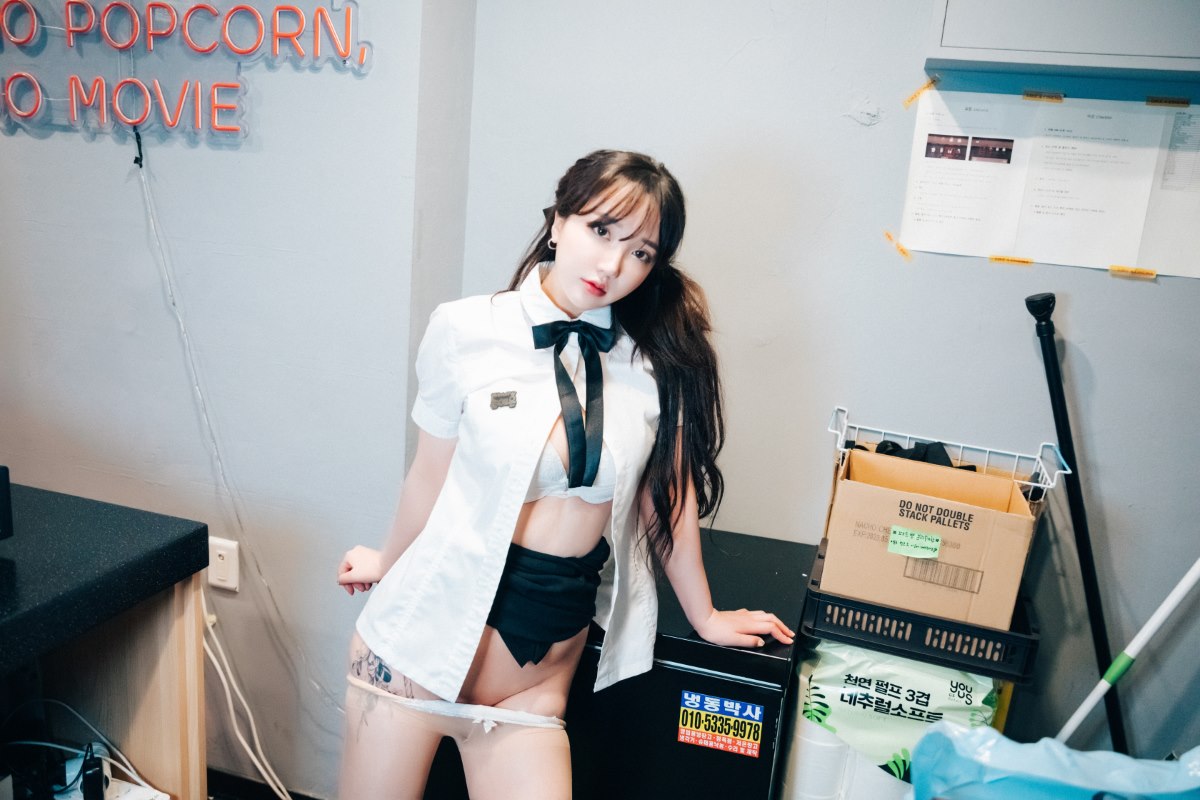 Loozy Son Ye Eun 손예은 Ticket Girl A 0036 8426940883.jpg