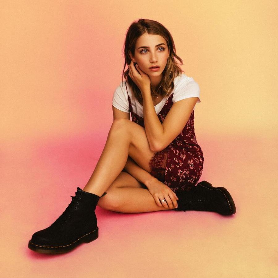 Emily Rudd Lovely Lovely Picture and Photo