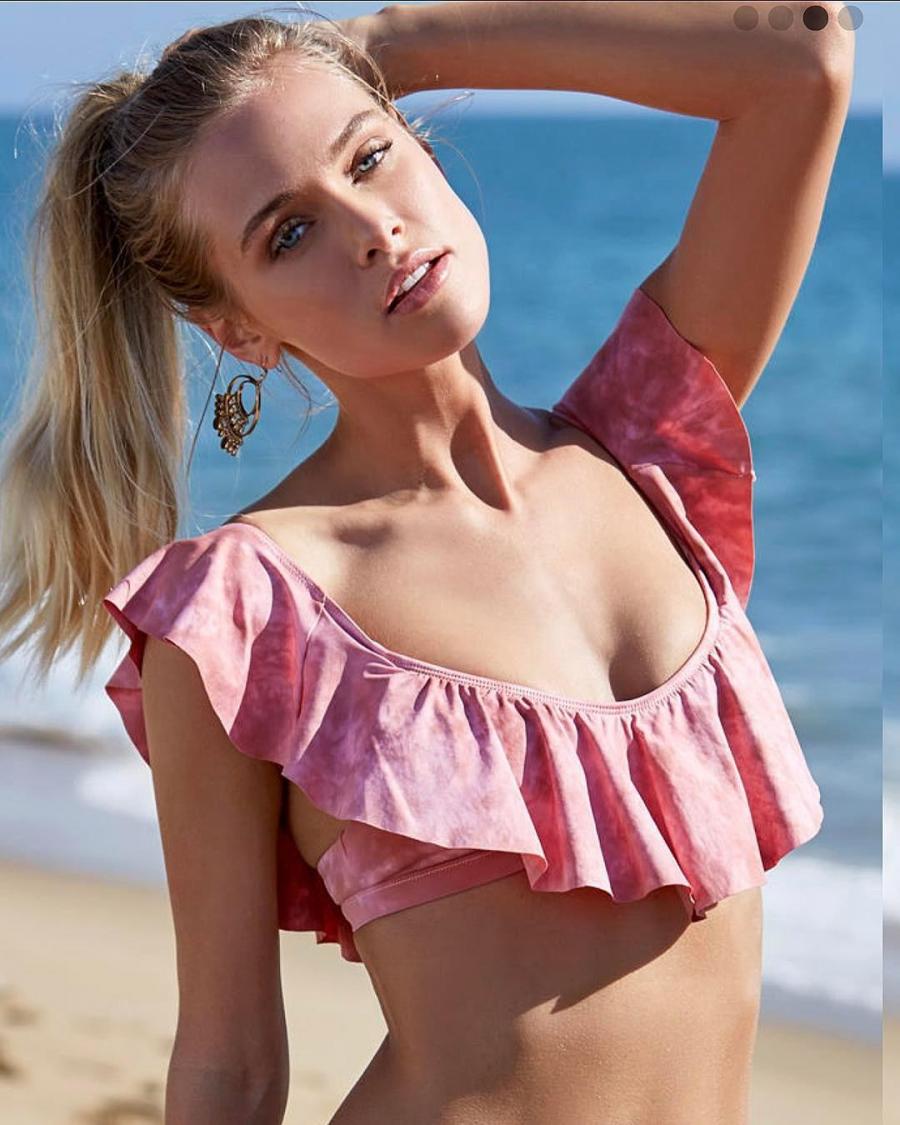 Ellie Ottaway Slim Temperament Picture and Photo