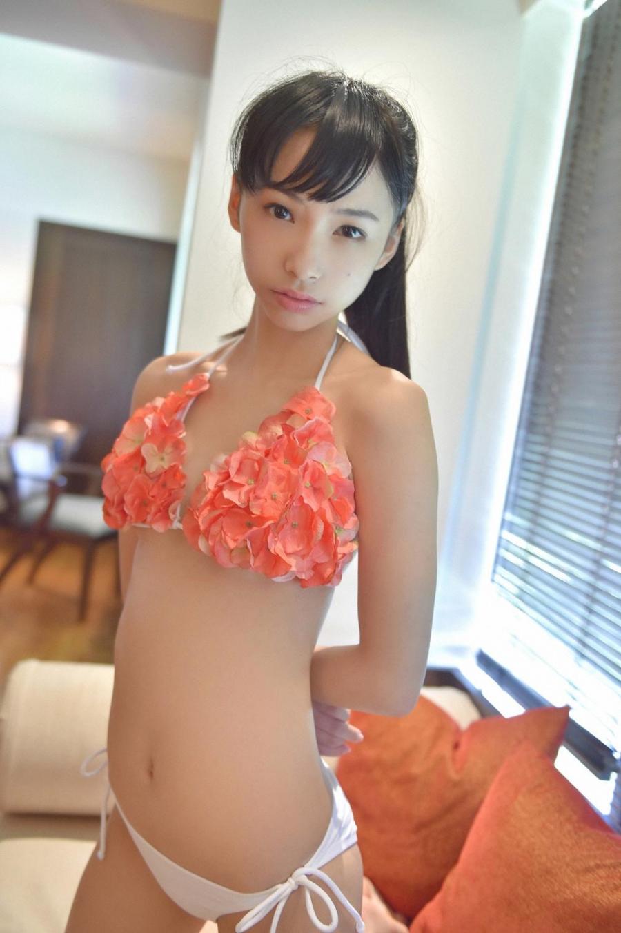 YS-Web Vol. 731 Seina Tsurumaki