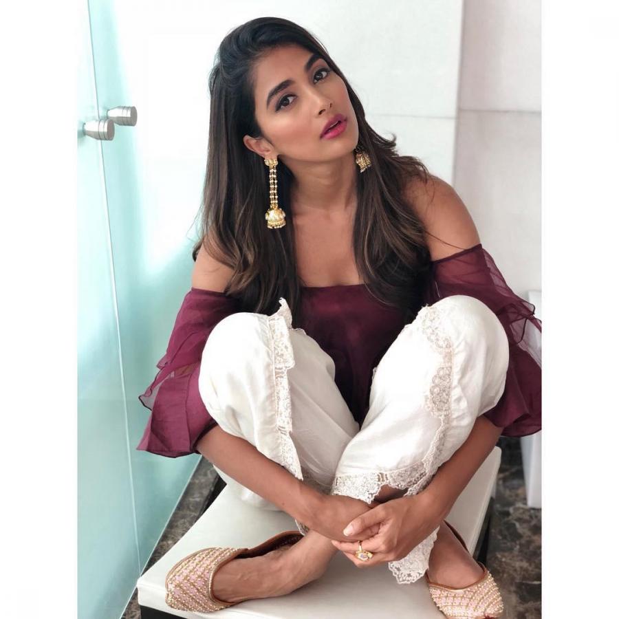 Pooja Hegde Temperament Picture and Photo