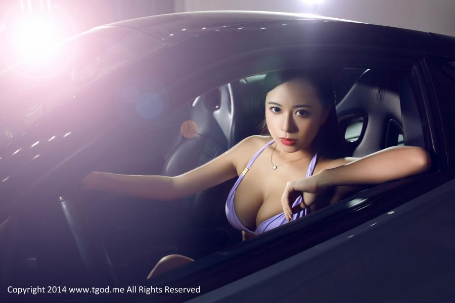 TGOD – Car and Beauty Girl Huang Ke