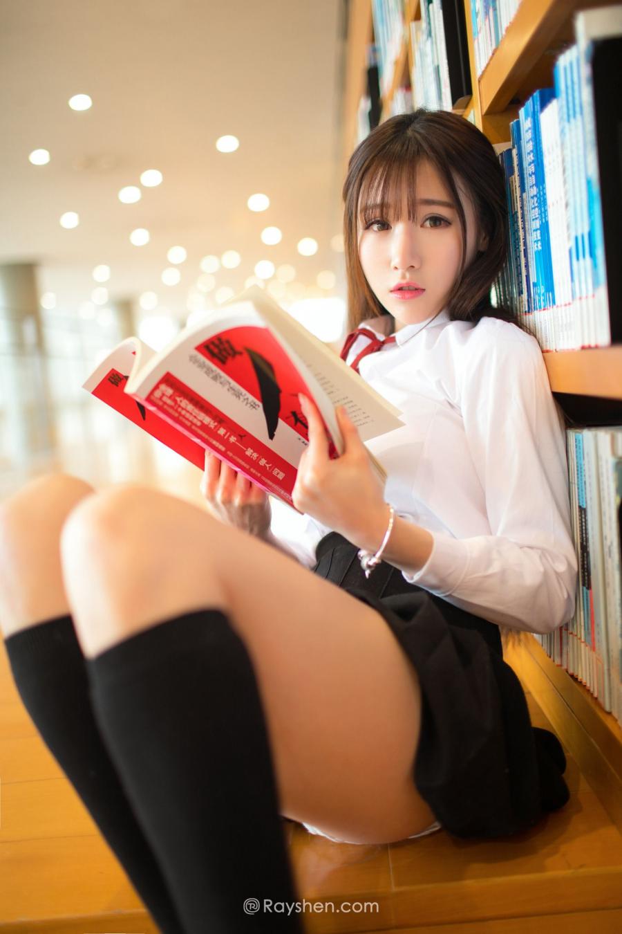 Cute Girl Zhang Fei Fei School Uniform Picture and Photo