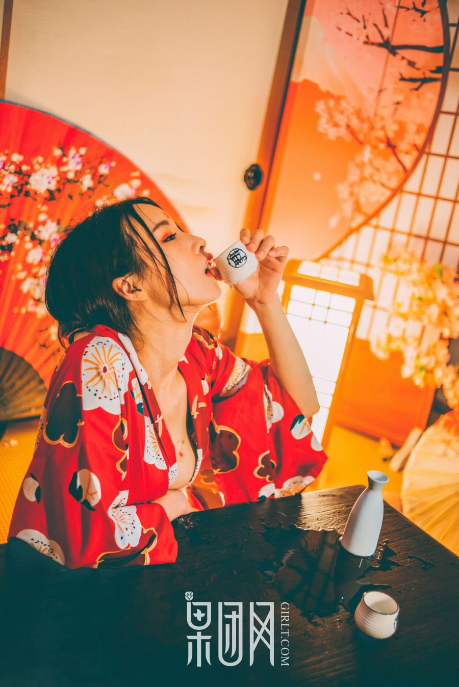 Girlt Geisha Drink by Herself