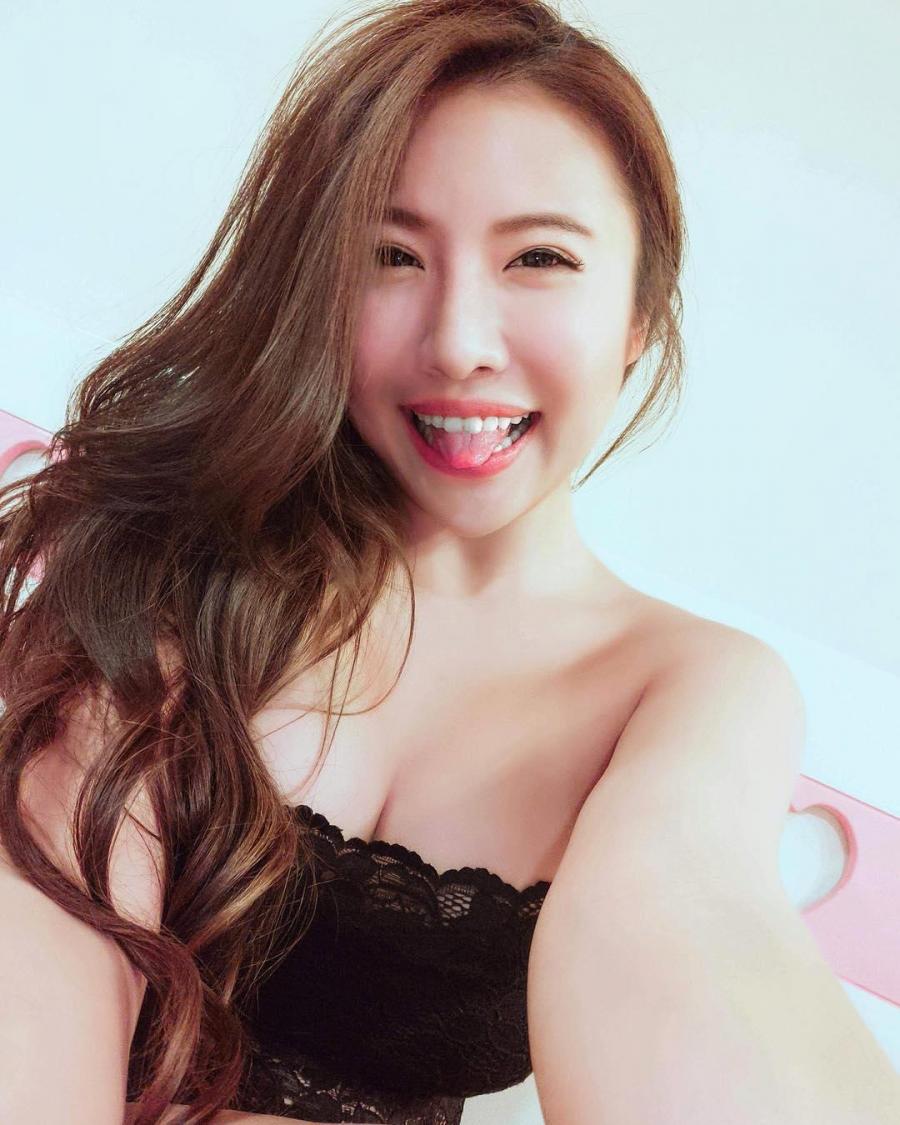 Amy Chang Big Boobs Picture and Photo