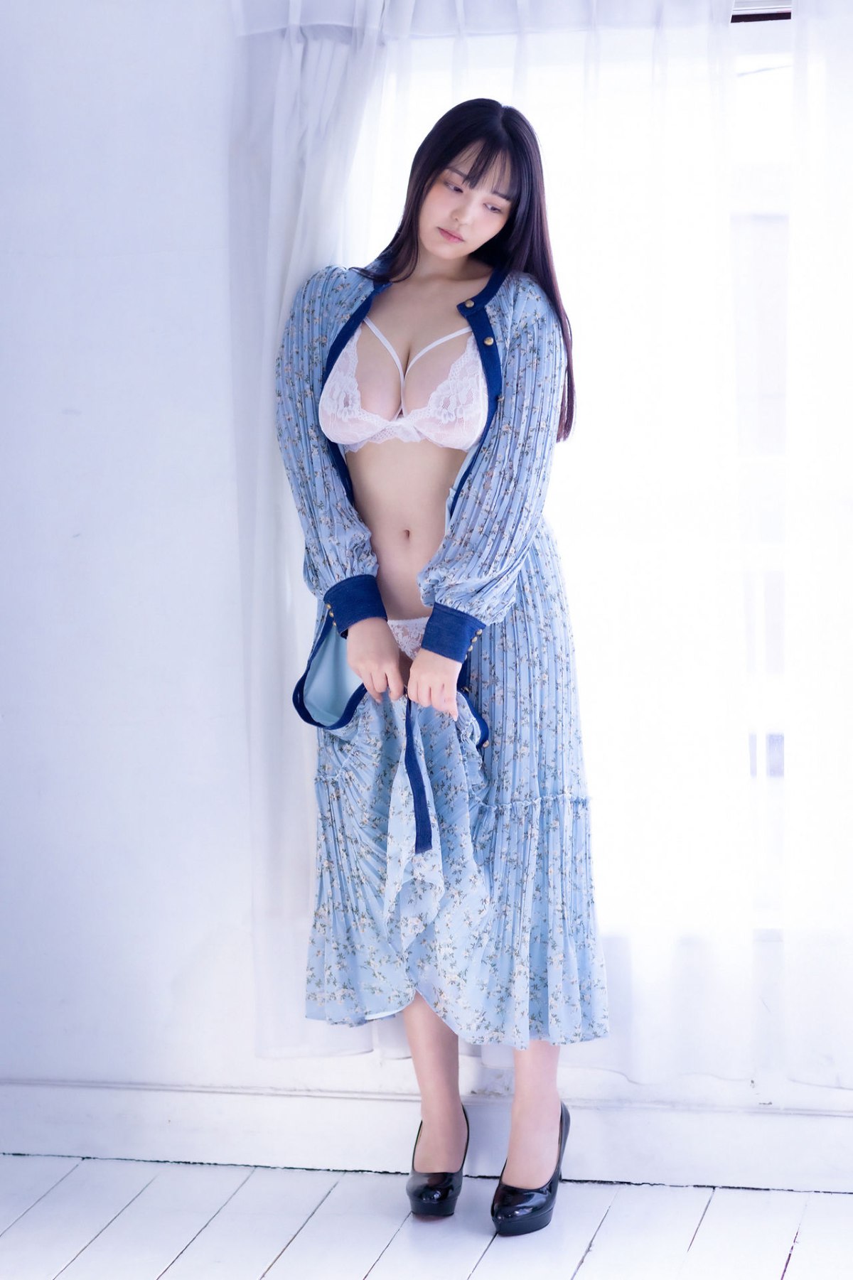 FRIDAY Digital Photobook 2023 02 24 Momona Koibuchi 恋渕ももな Melting Tawawa 0007 1537470993.jpg