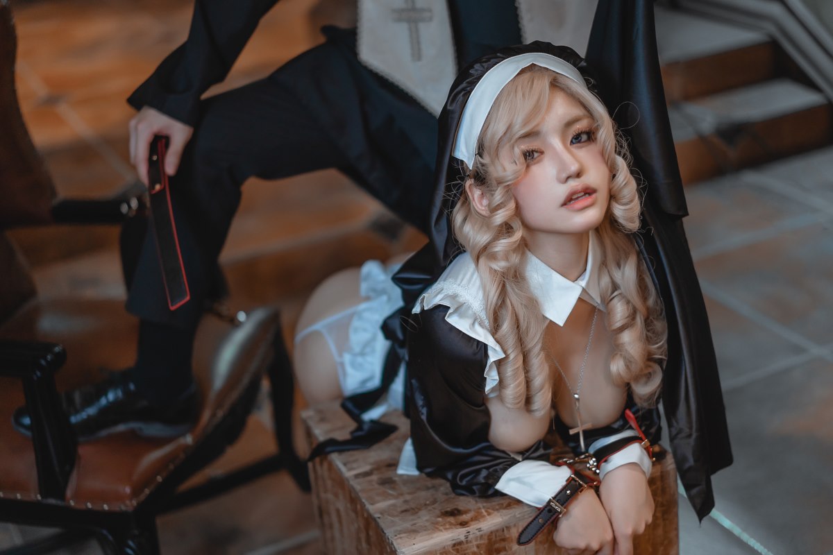 Coser@一笑芳香沁 Vol 032 修女与神父 0022 8857909526.jpg