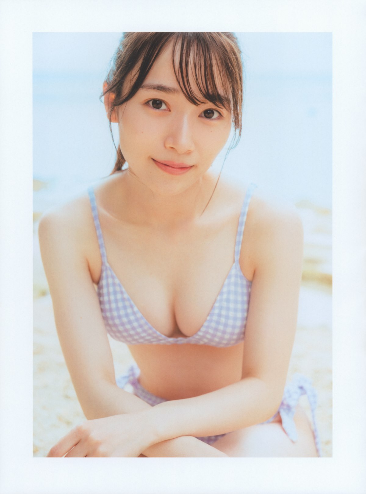 Photobook 2022 08 23 Rena Moriya 守屋麗奈 1st Photobook Egao No Guu Choki Paa 0027 8428775607.jpg