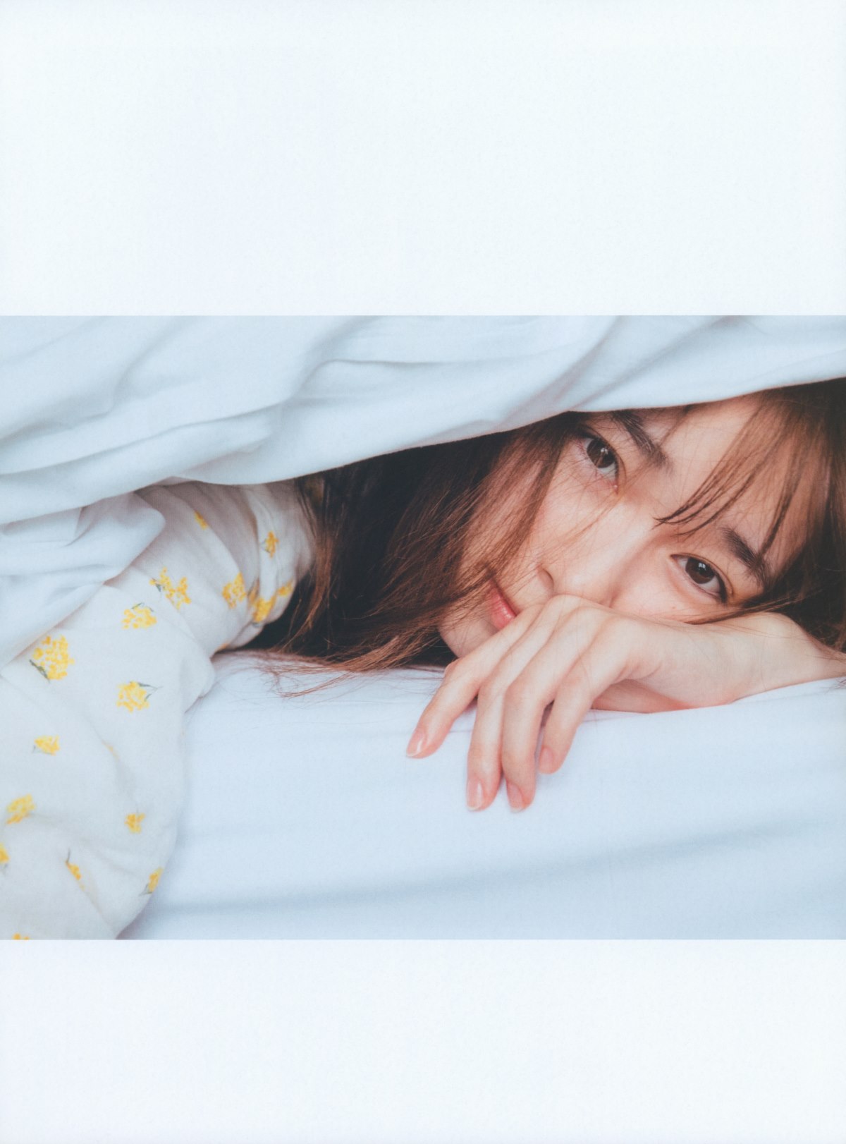 Photobook 2022 08 23 Rena Moriya 守屋麗奈 1st Photobook Egao No Guu Choki Paa 0092 5830277212.jpg