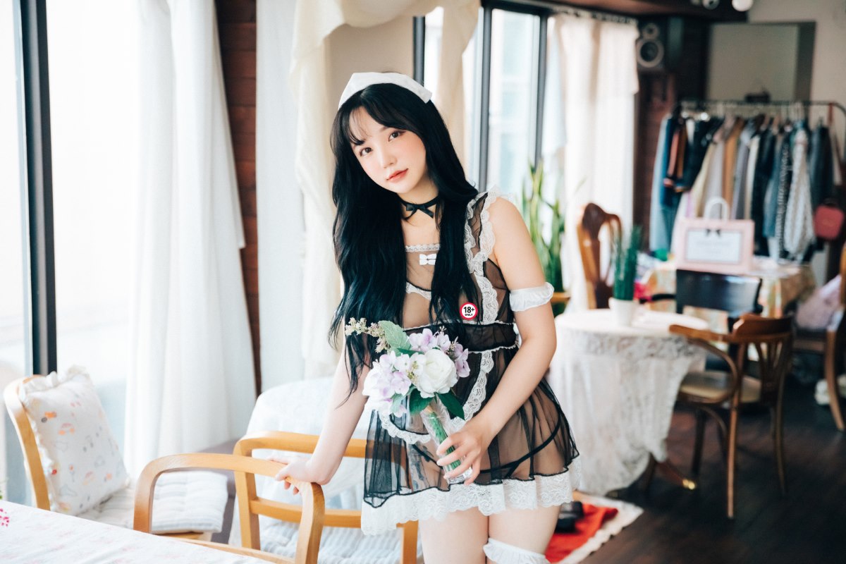 Loozy Son Ye Eun 손예은 Fetish Cafe 0117 1766537847.jpg