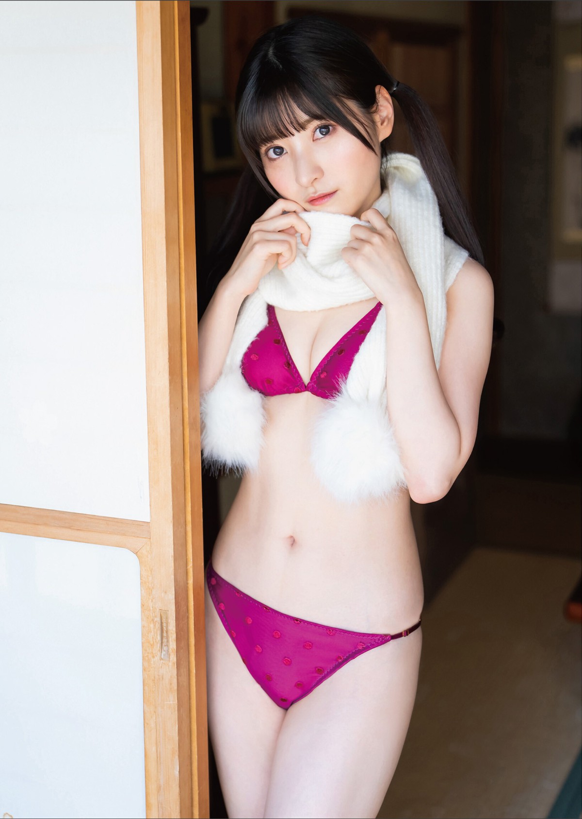 EX Taishu Photobook 2023 03 15 Rui Takanashi 小鳥遊るい Warm Powder Snow 0011 2539035049.jpg