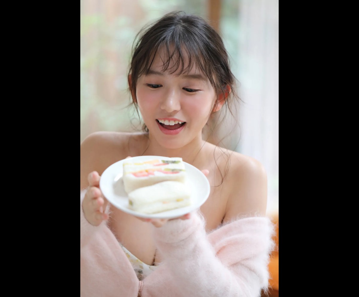 FRIDAYデジタル写真集 Shida Nene 志田音々 Lovely 1000 0056 9246299547.jpg