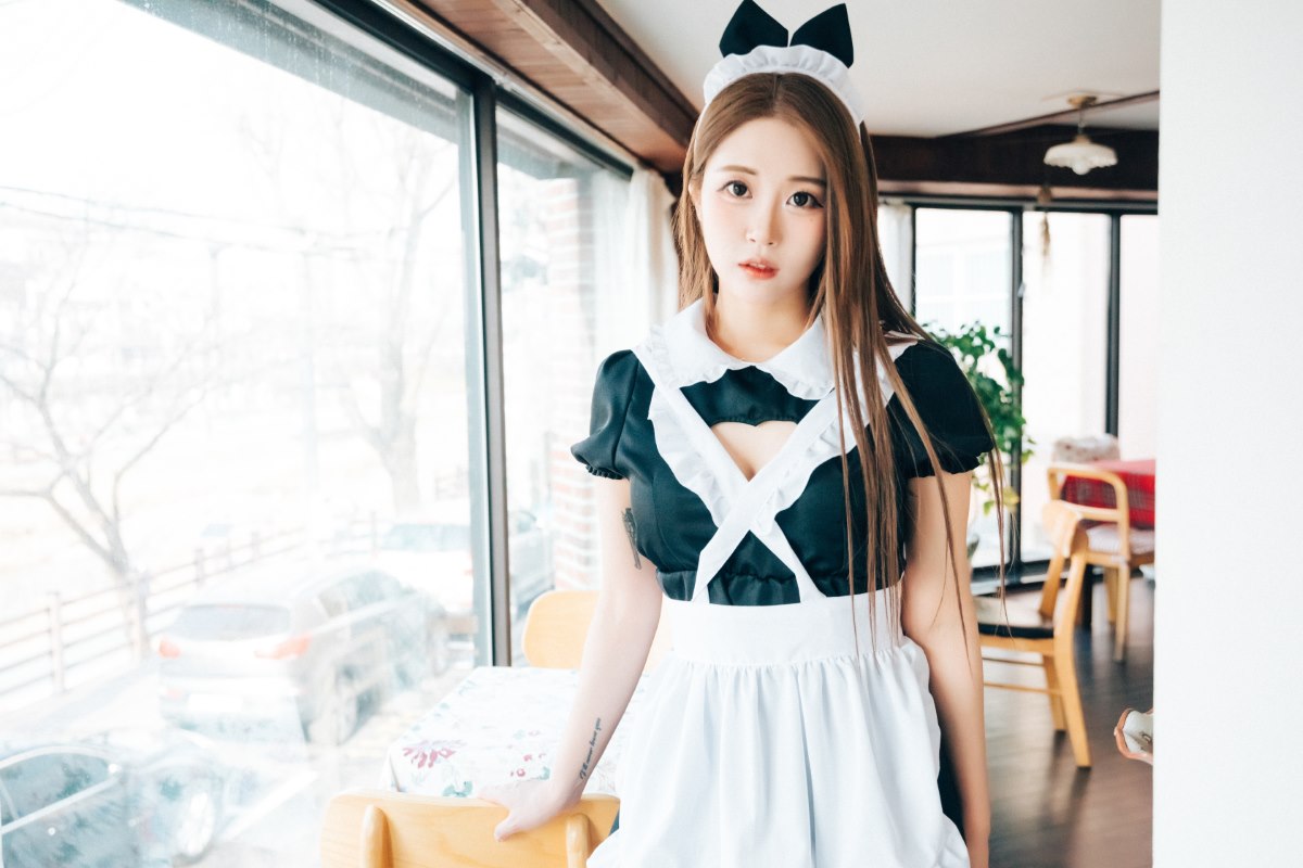 Loozy Bomi 보미 Maid Cafe S Ver A 0026 5065995886.jpg