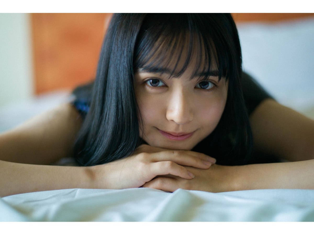 Photobook Suzuka Chinzei 鎮西寿々歌 Resonance 0059 6967299164.jpg