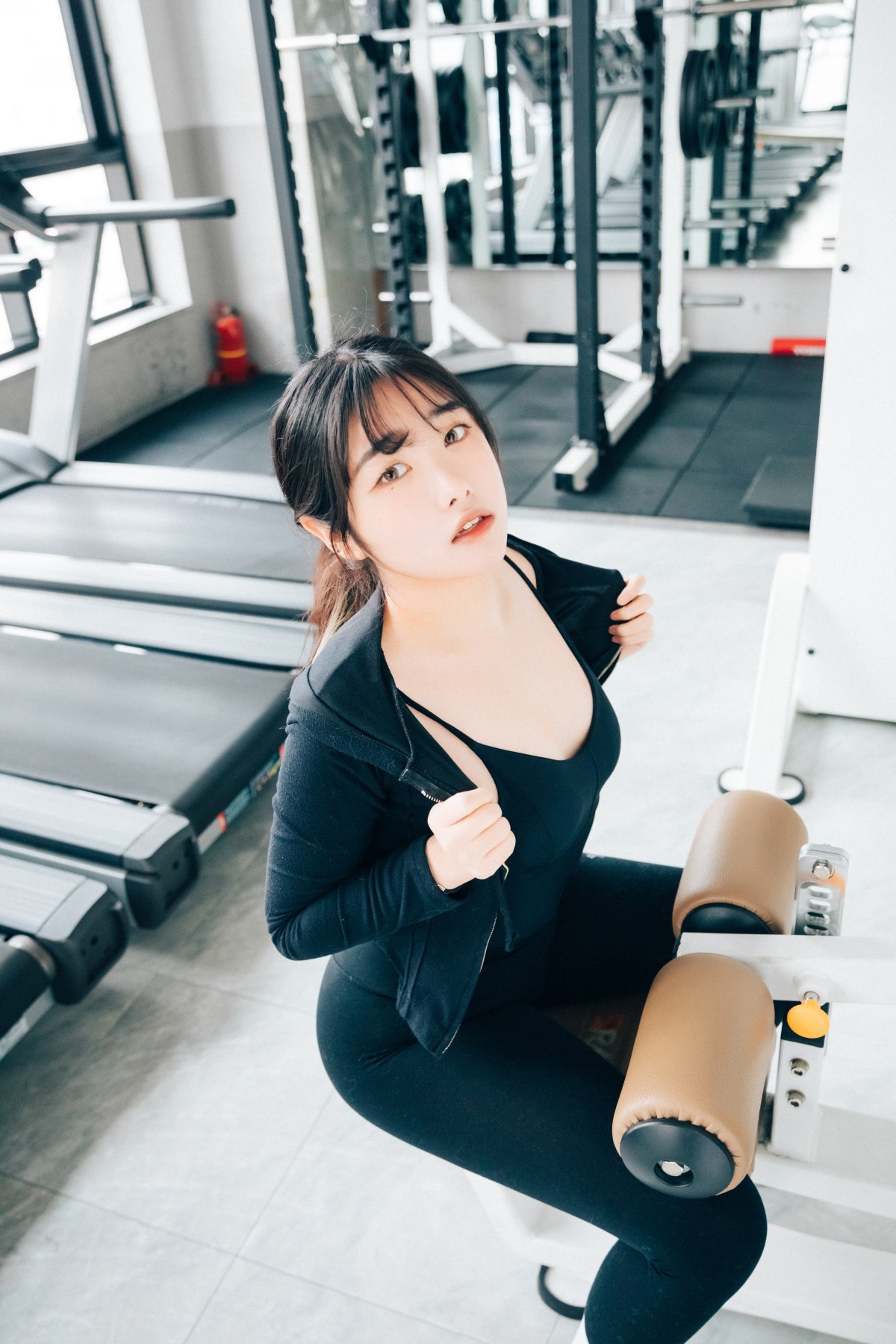 Loozy Sonson 손손 Personal Trainer S Ver 0031 8197518303.jpg