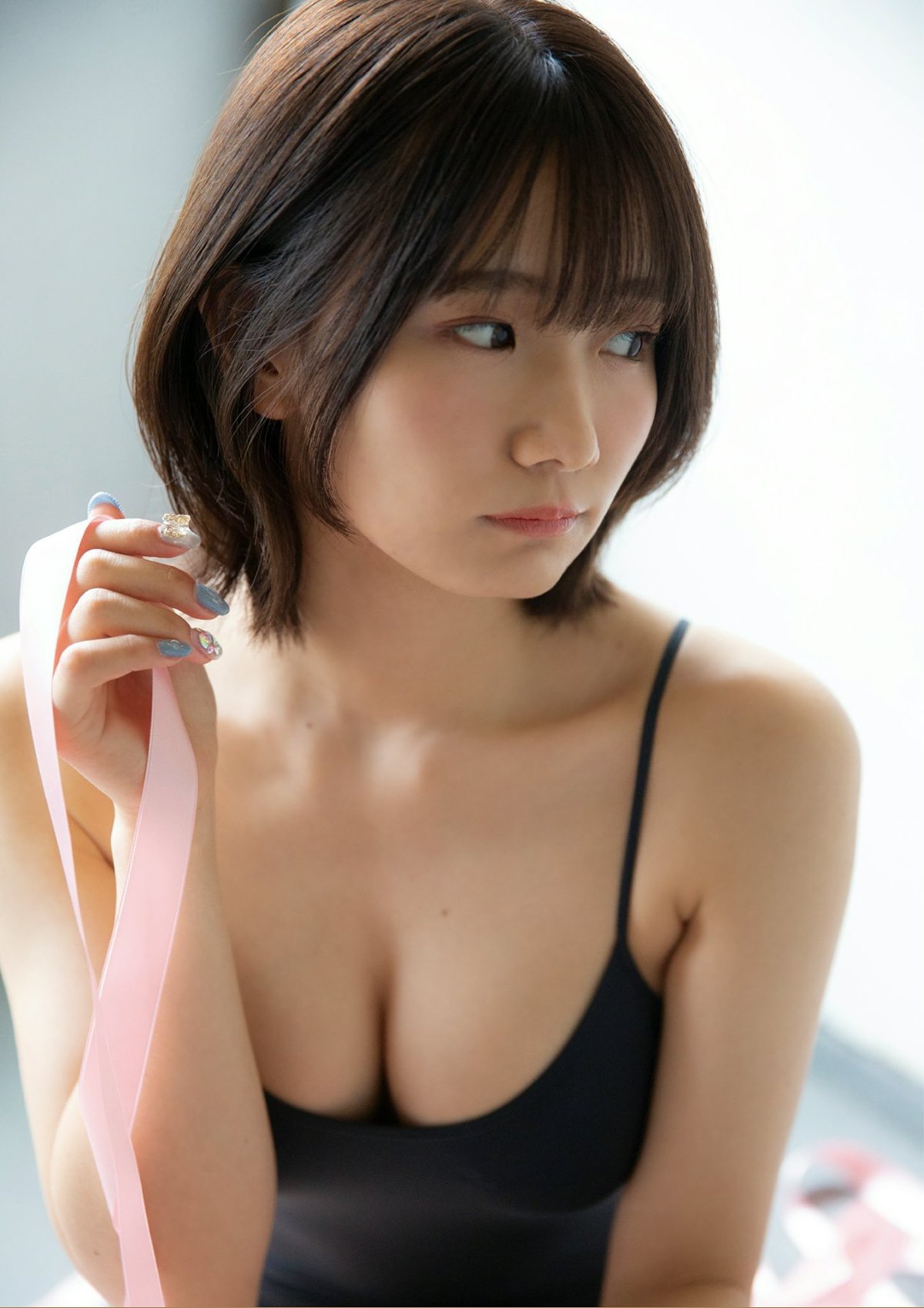 BUBKA Photobook 2021 12 24 Rena Kawai カワイレナ Saikyo Kawai Serenade 0016 0956742573.jpg