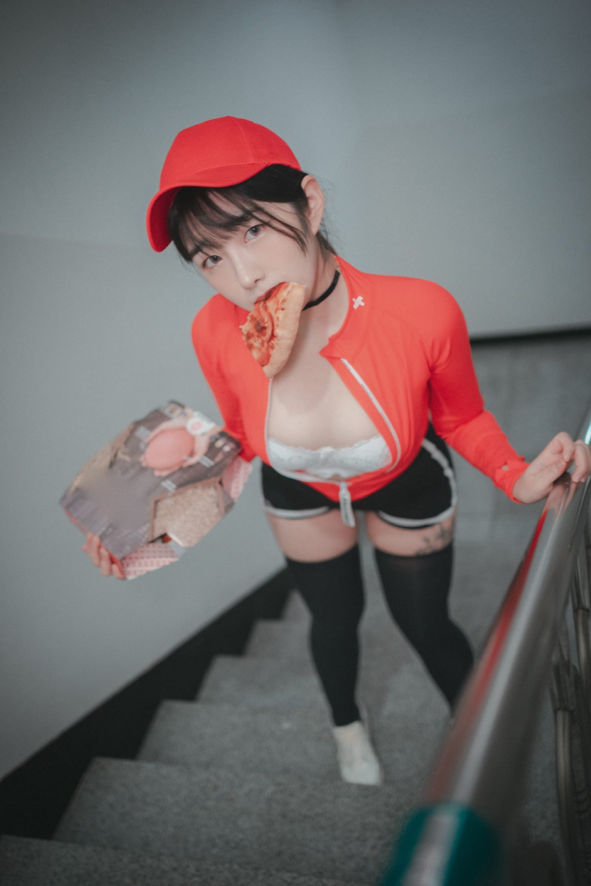 DJAWA Sonson 손손 Pizza Girl 016