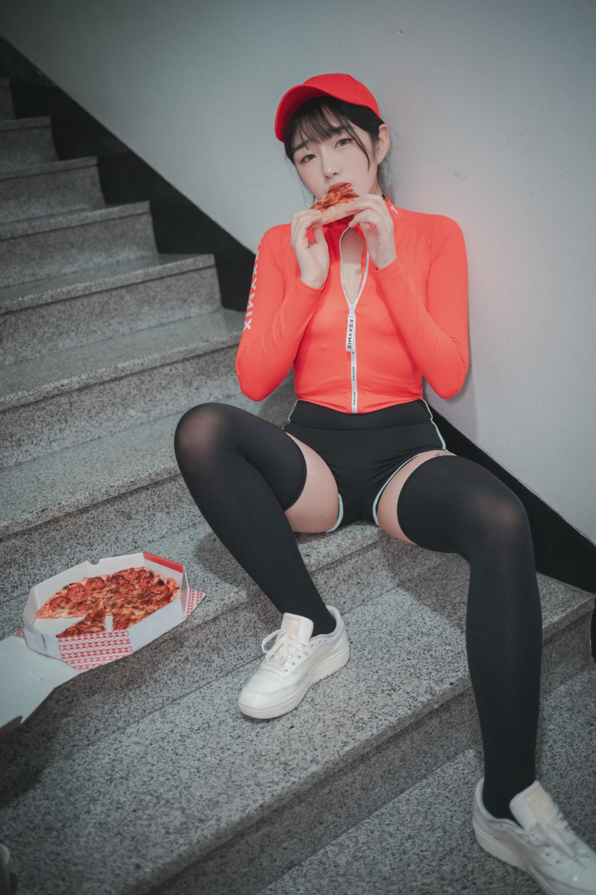 DJAWA Sonson 손손 Pizza Girl 069